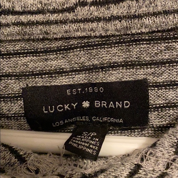 Hooded Tunic - Picture 3 of 4